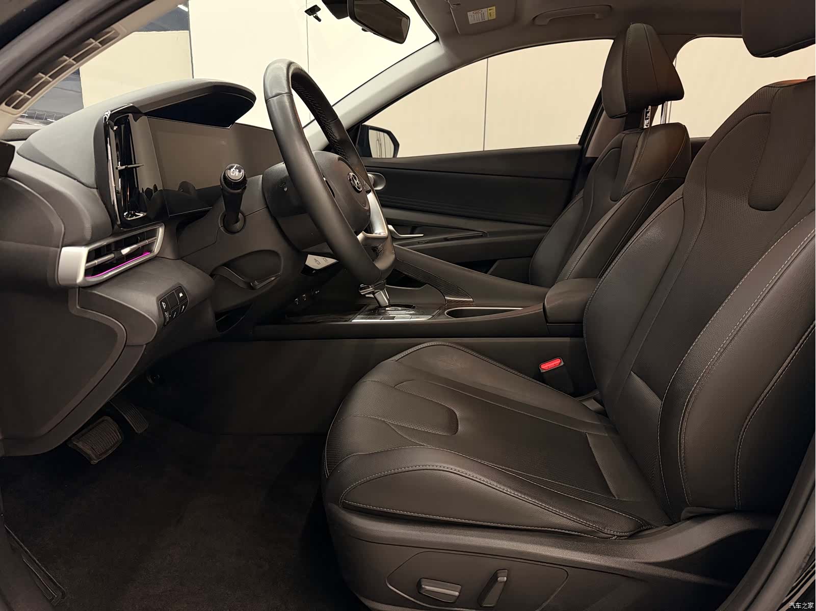 Hyundai Elantra, 2022 8