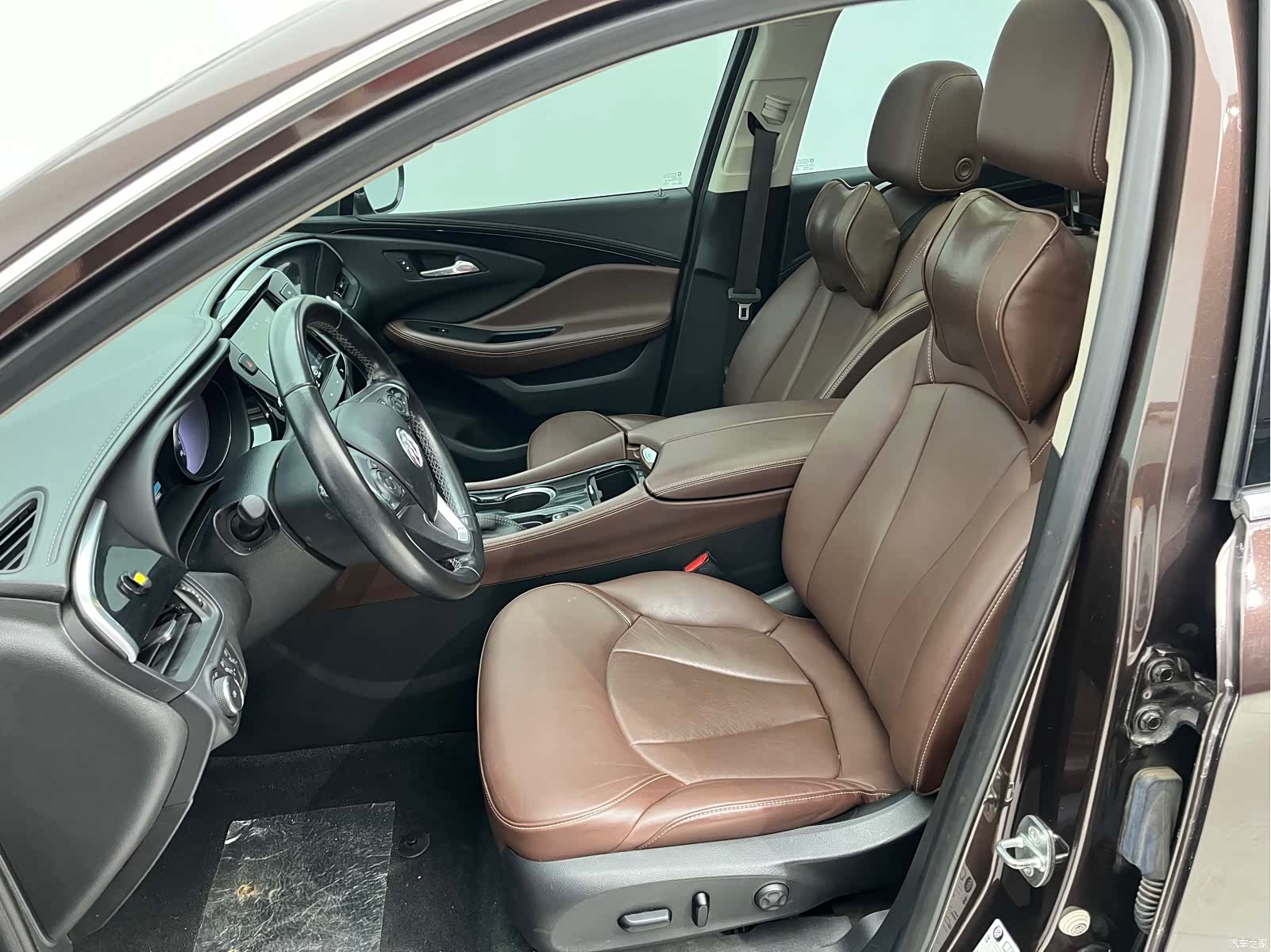 Buick Envision Plus, 2021 все фото
