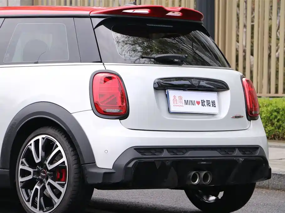 MINI JCW