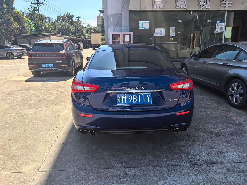 Maserati Ghibli Maserati Ghibli