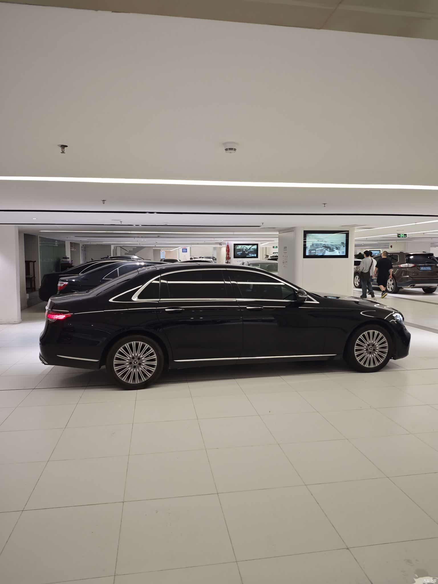 Mercedes-Benz E-Class, 2021 4