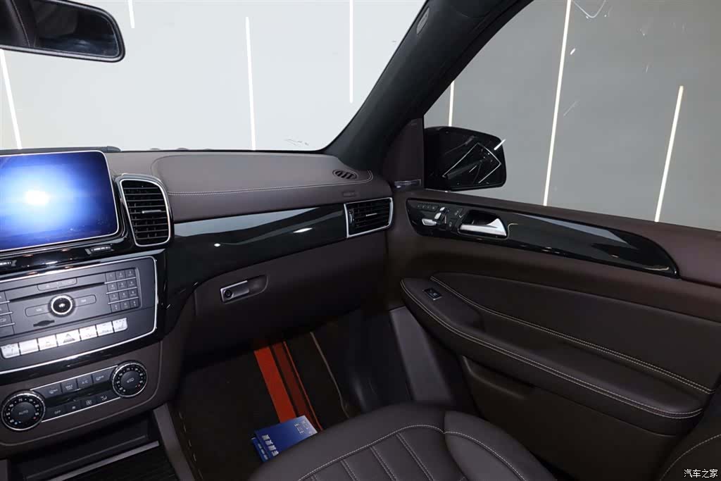 Mercedes-Benz GLS, 2018 27