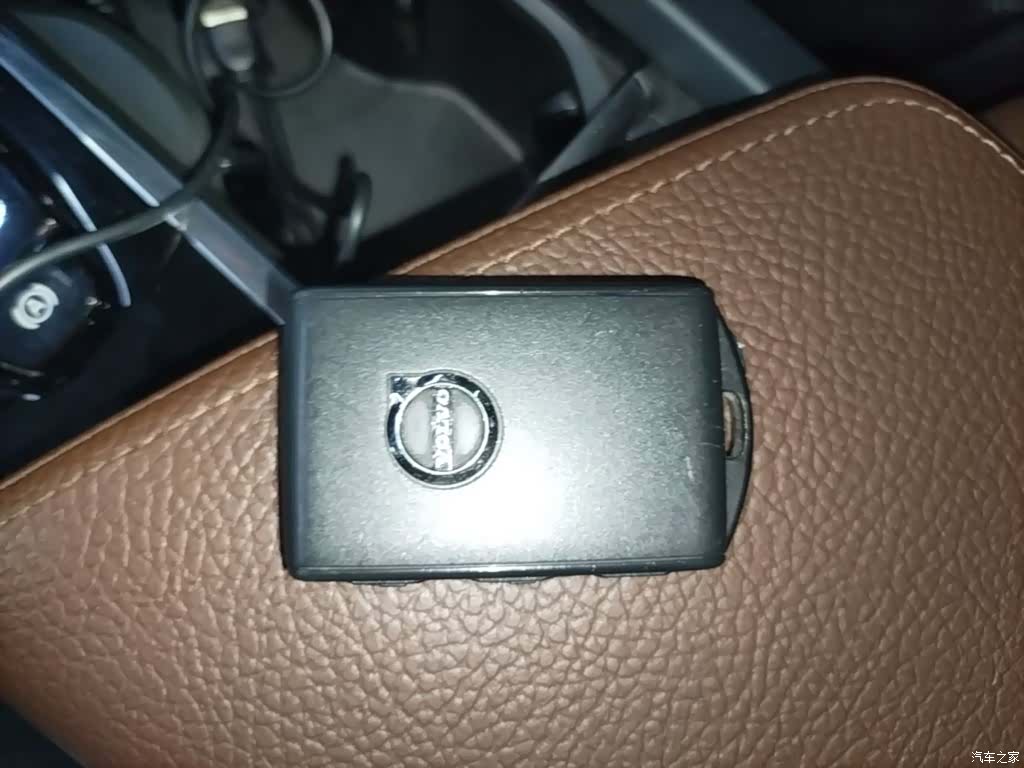 Volvo XC60, 2018 9