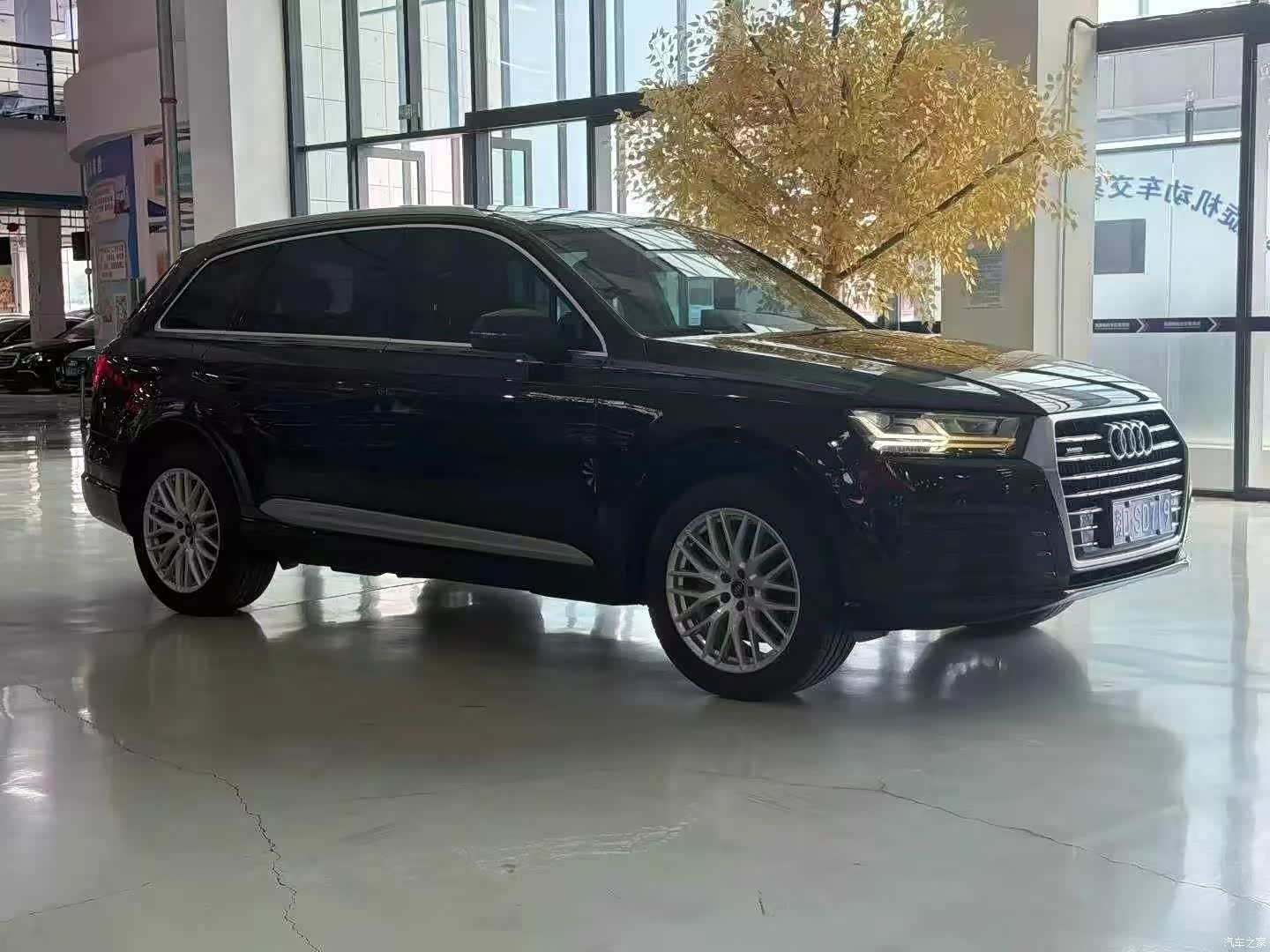 Audi Q7, 2019 1