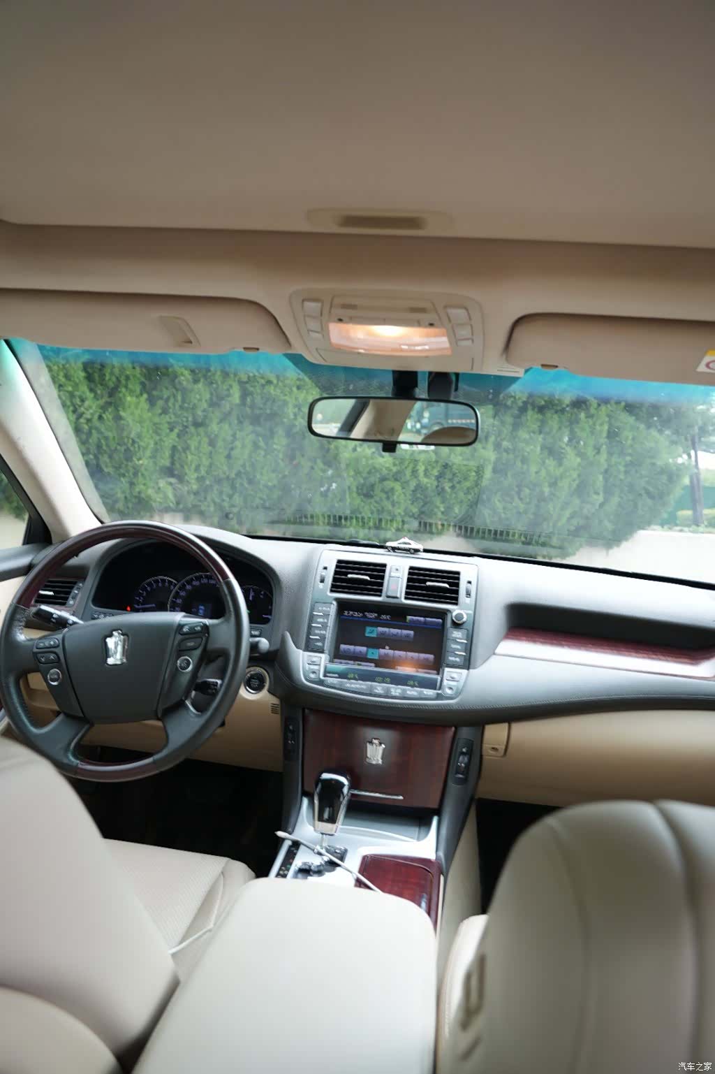 Toyota Crown, 2010 15