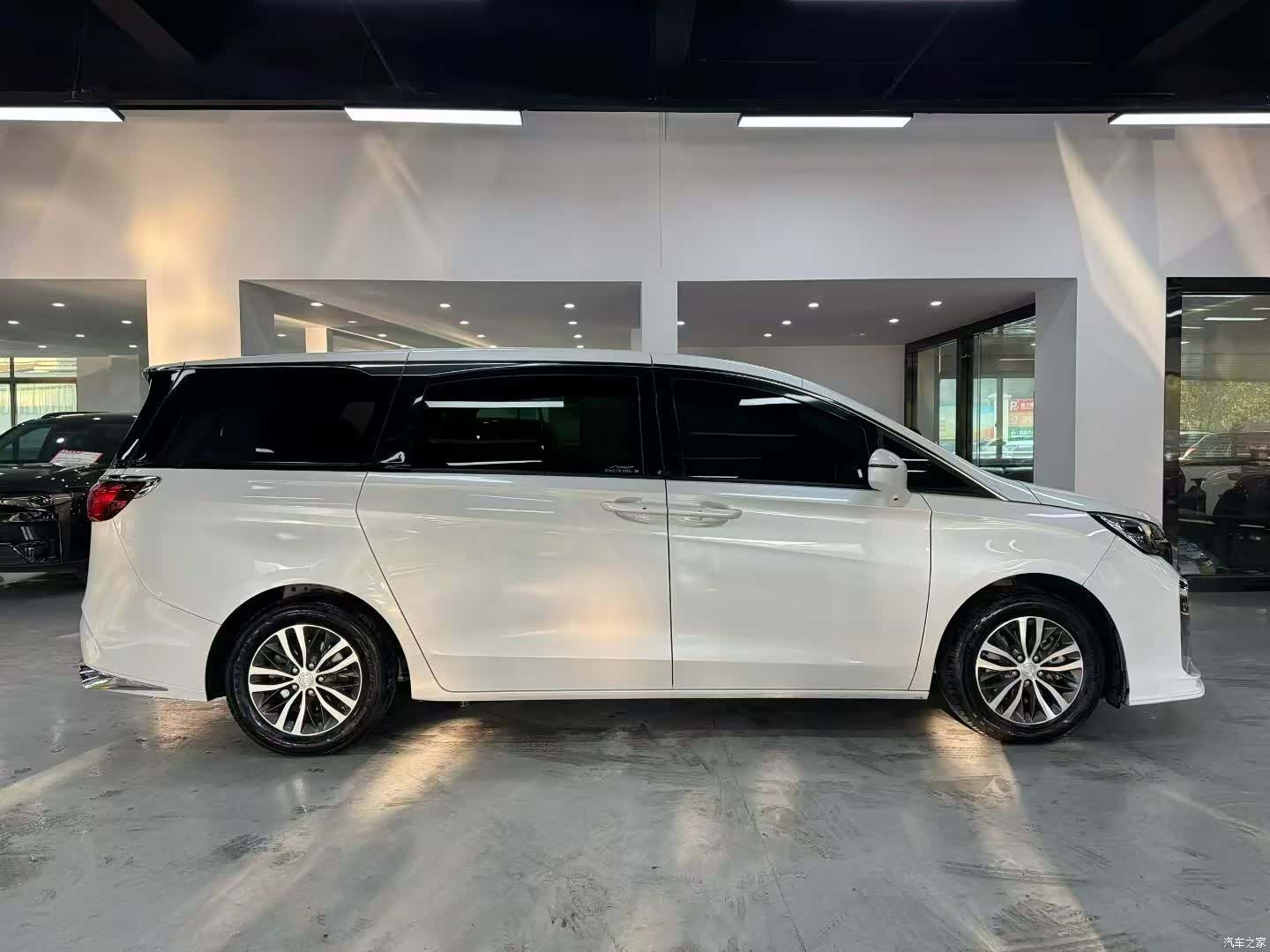 Buick GL8, 2021 4