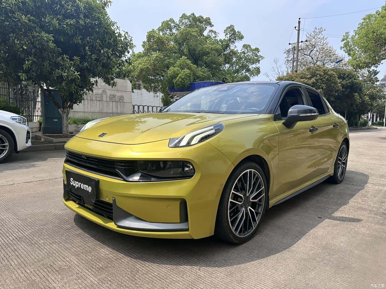 Lynk & Co 01