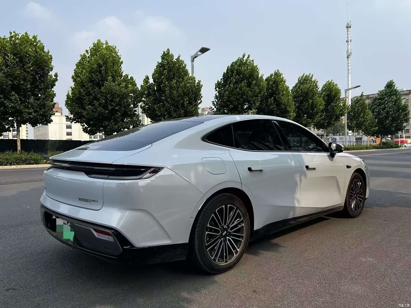 Geely 8, 2025 9