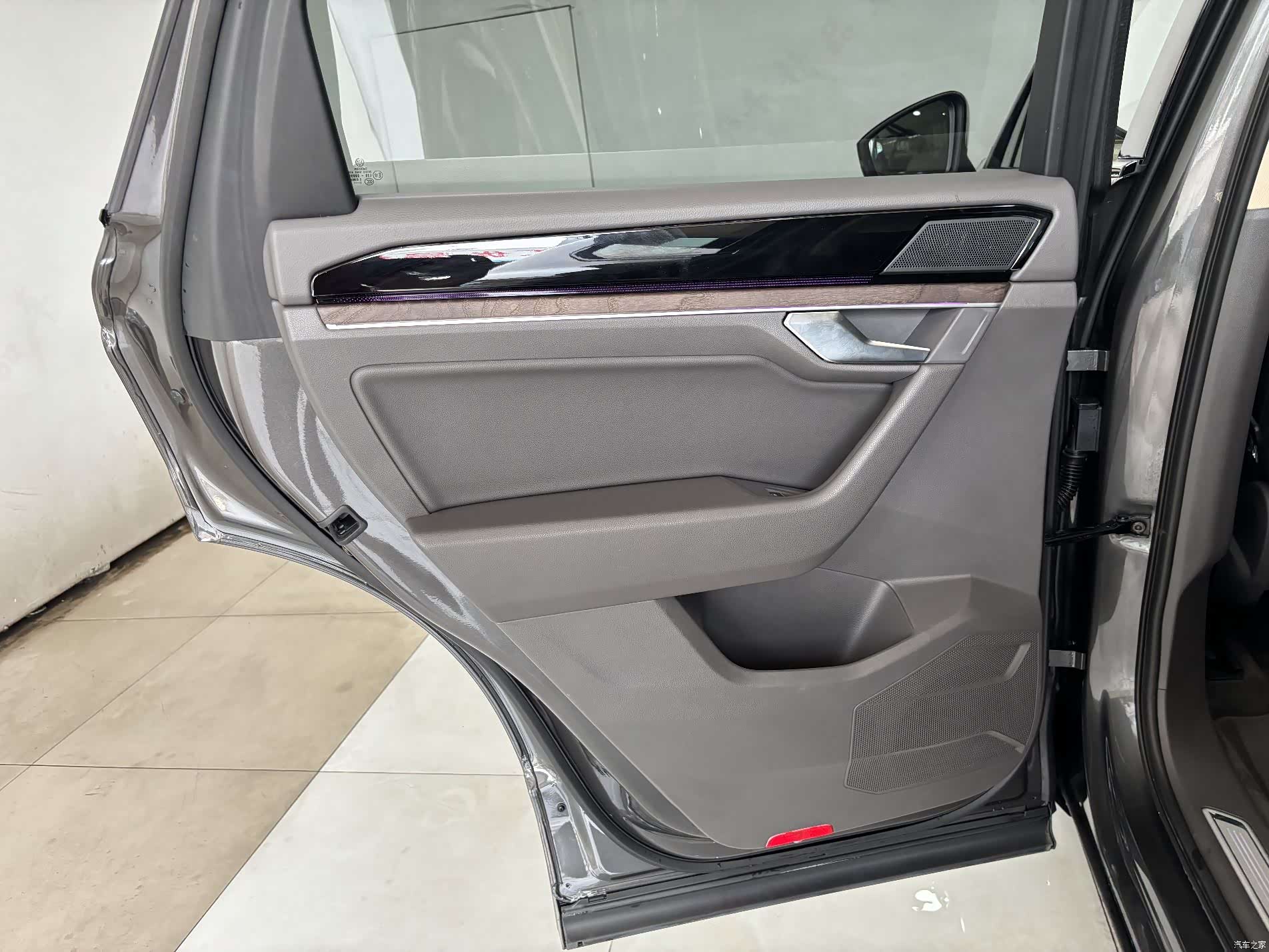 Volkswagen Touareg, 2022 21