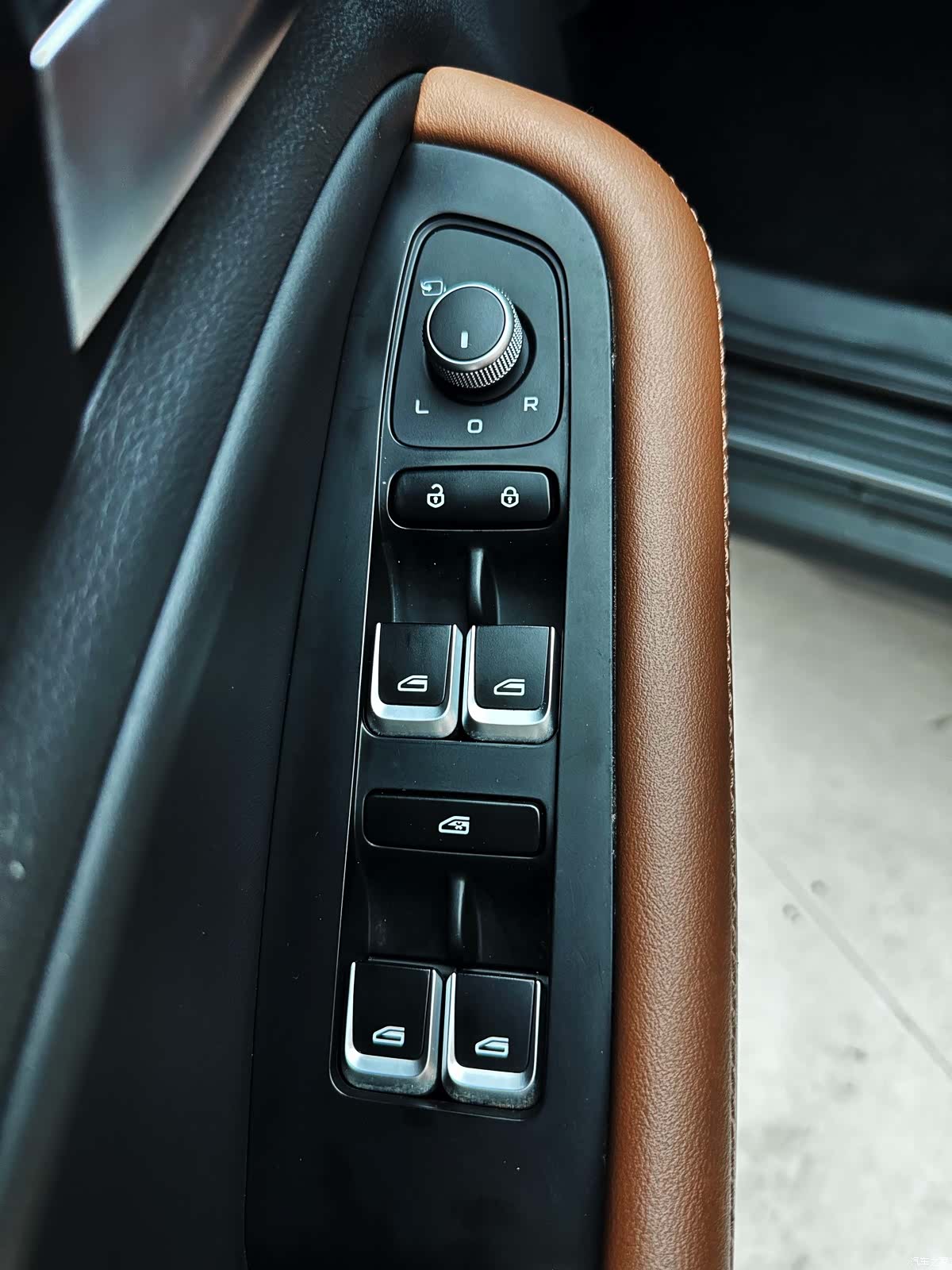 Geely X6, 2021 13