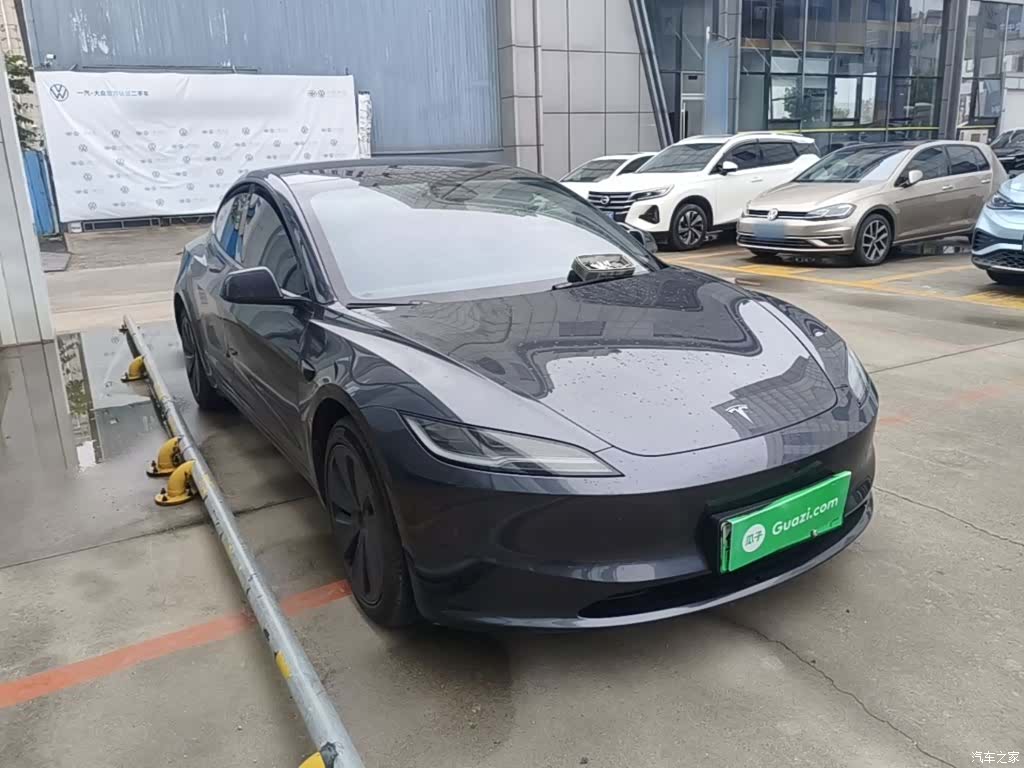 Tesla Model 3, 2024 4