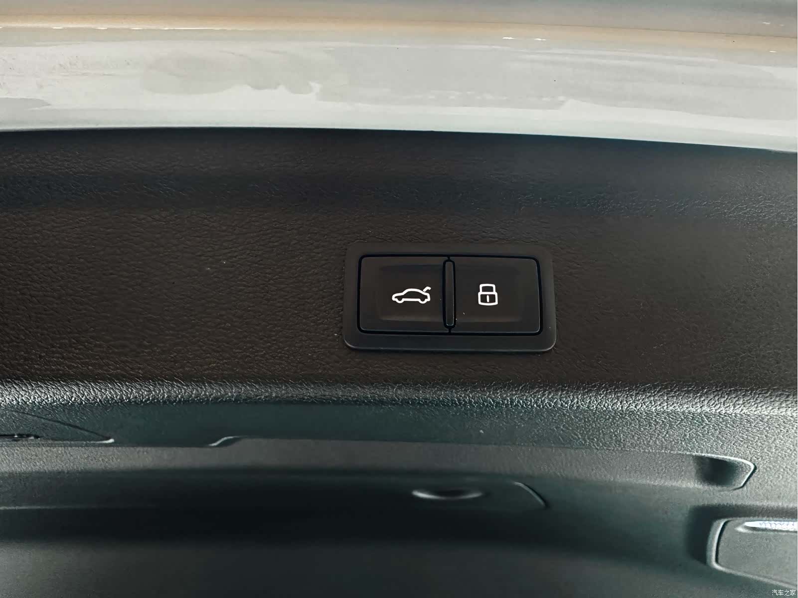 Audi Q3, 2022 10