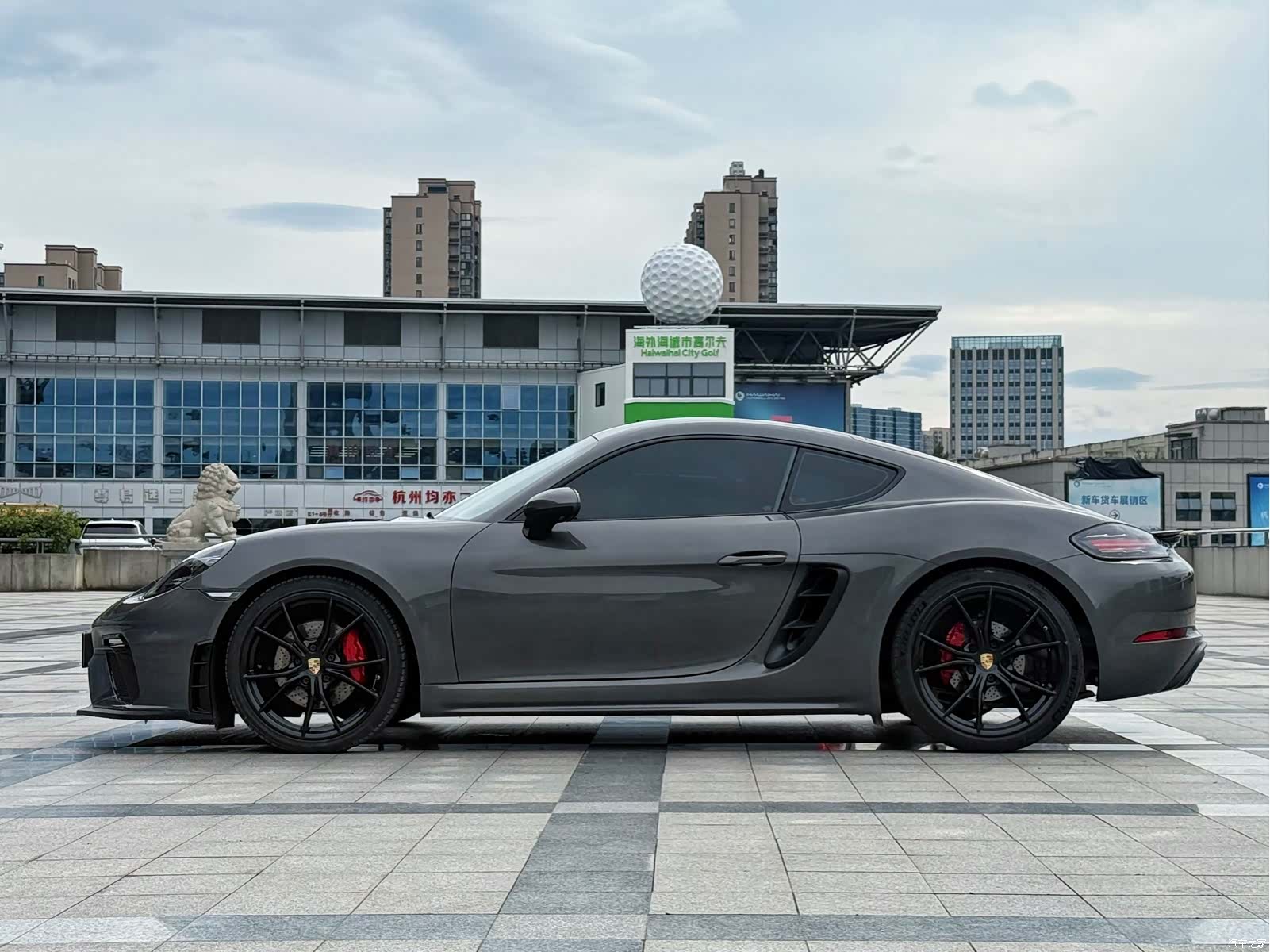 Porsche Cayman, 2022 3