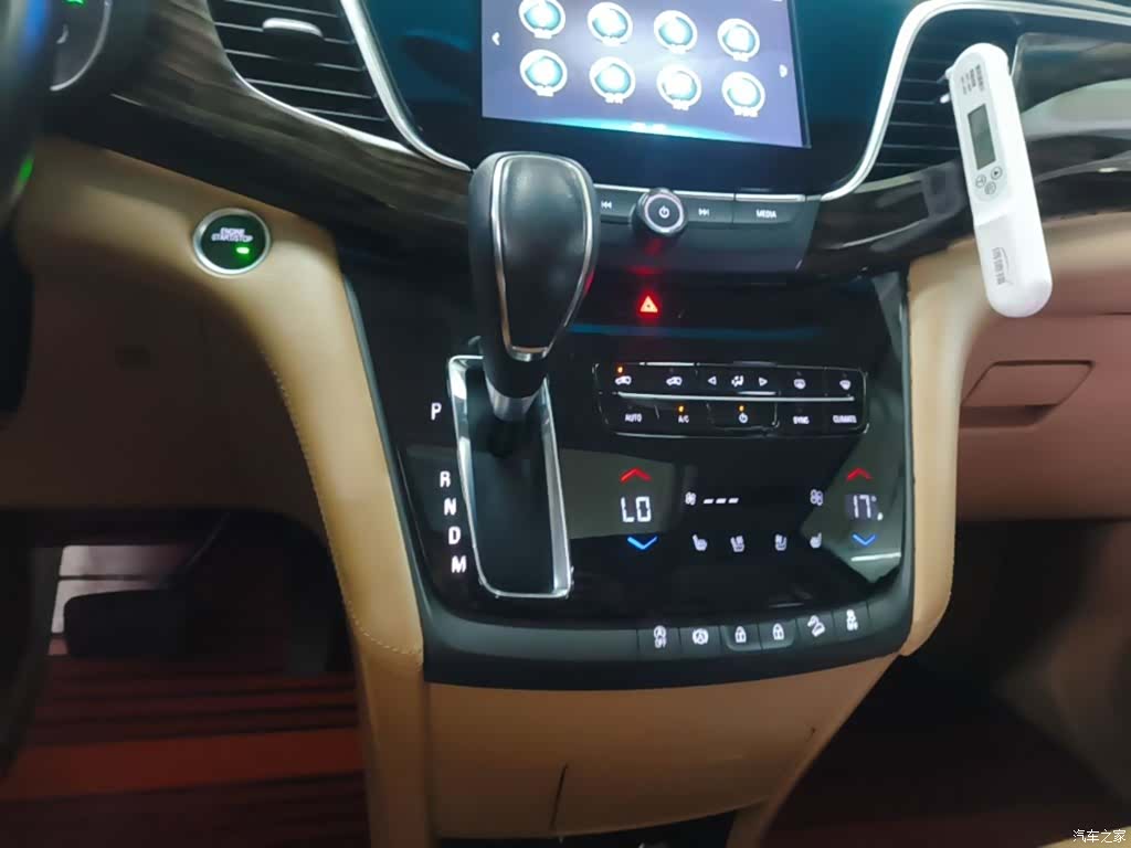 Buick GL8, 2018 14