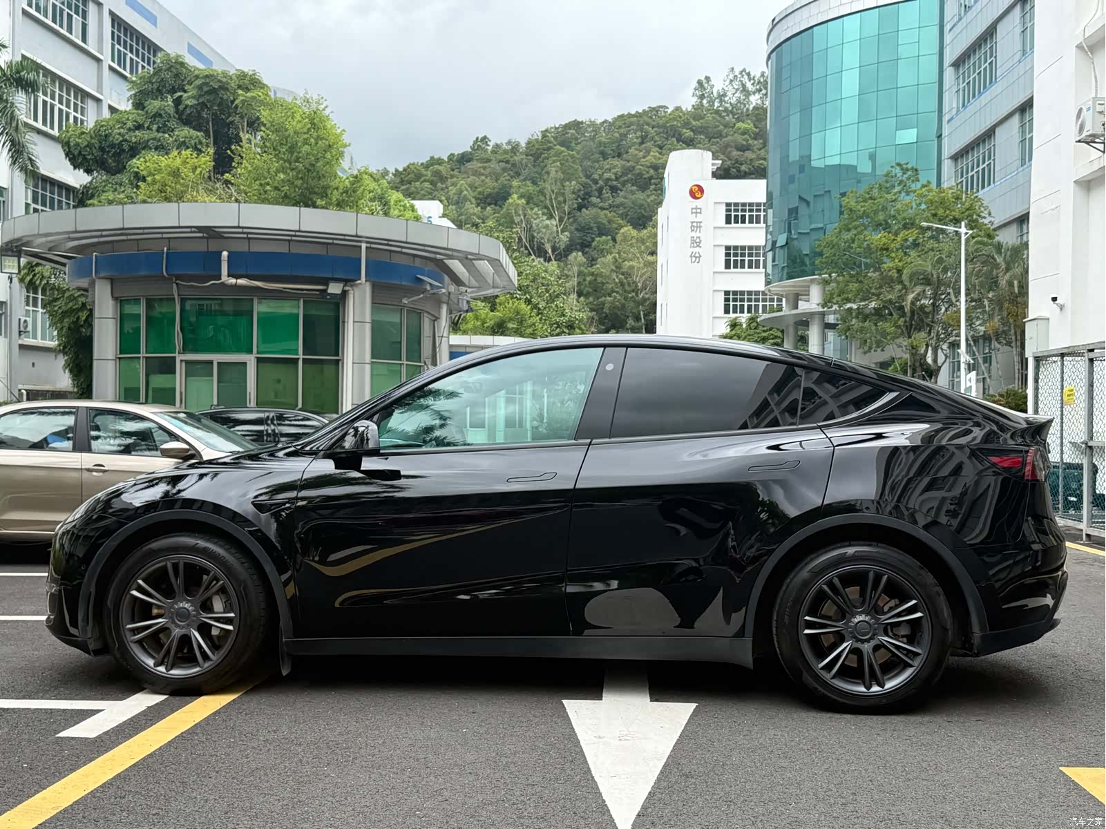 Tesla Model Y, 2021 9