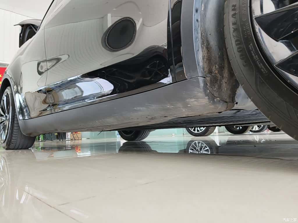 Tesla Model Y, 2024 21
