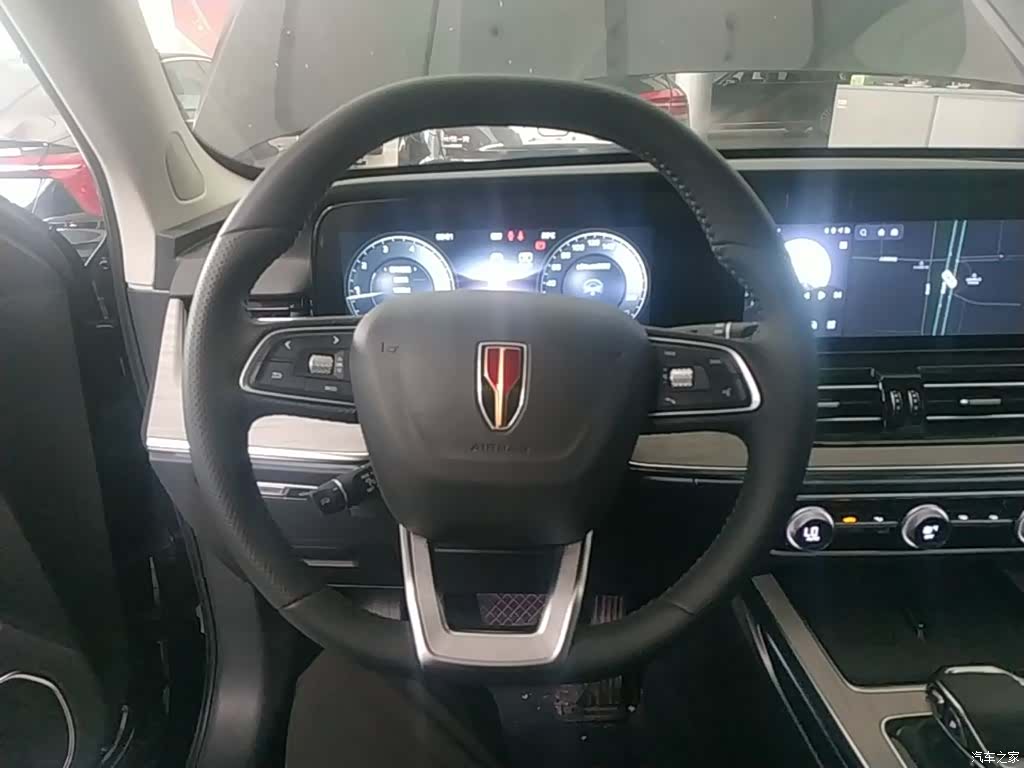 Hongqi HS5, 2024 11