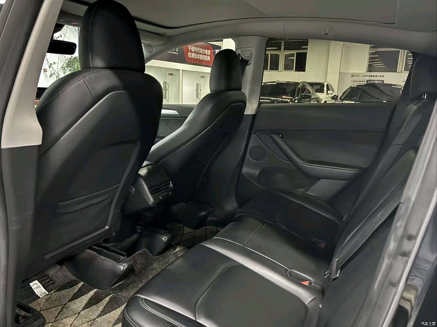 Tesla Model Y, 2023 6