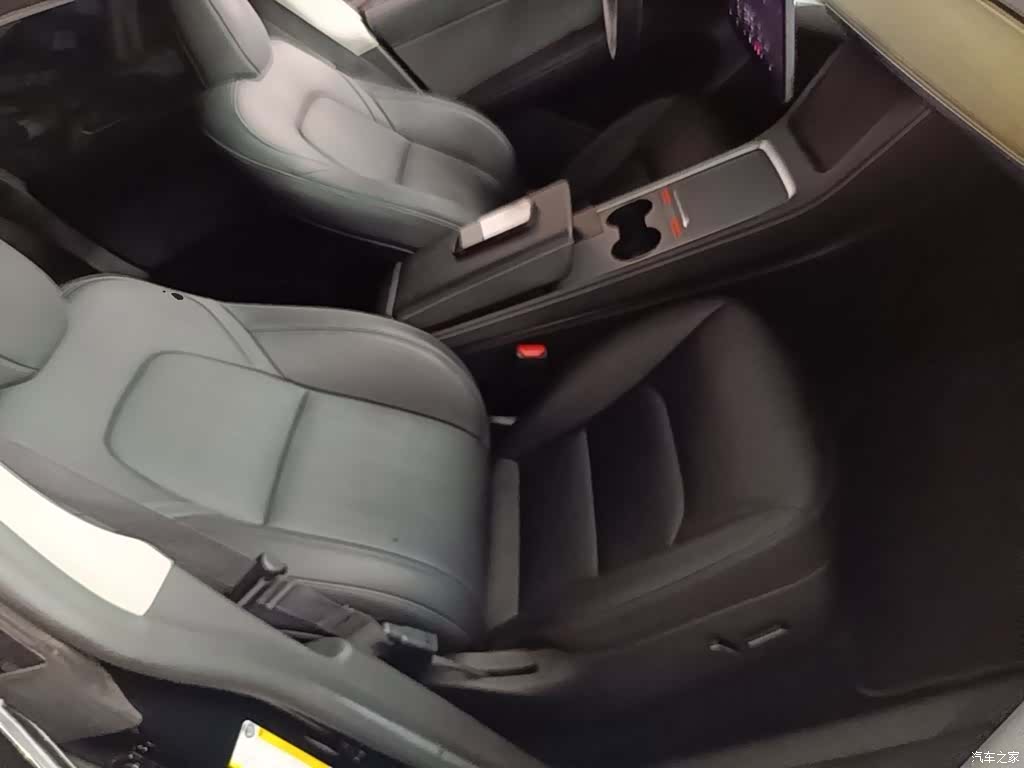 Tesla Model Y, 2023 25