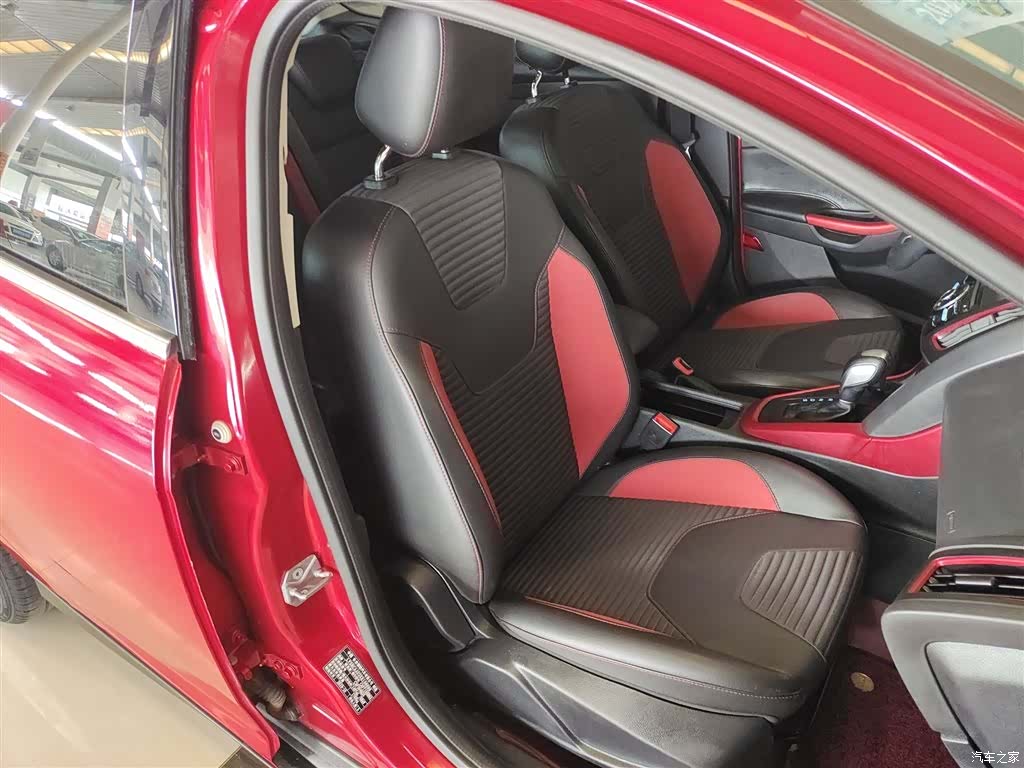 Ford Focus, 2020 19