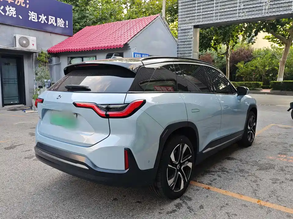 NIO ES6