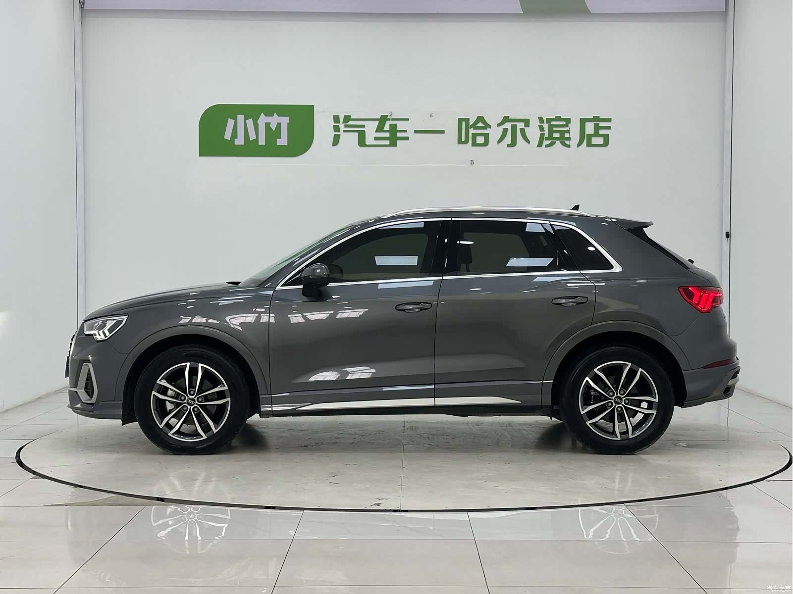 Audi Q3, 2022 все фото