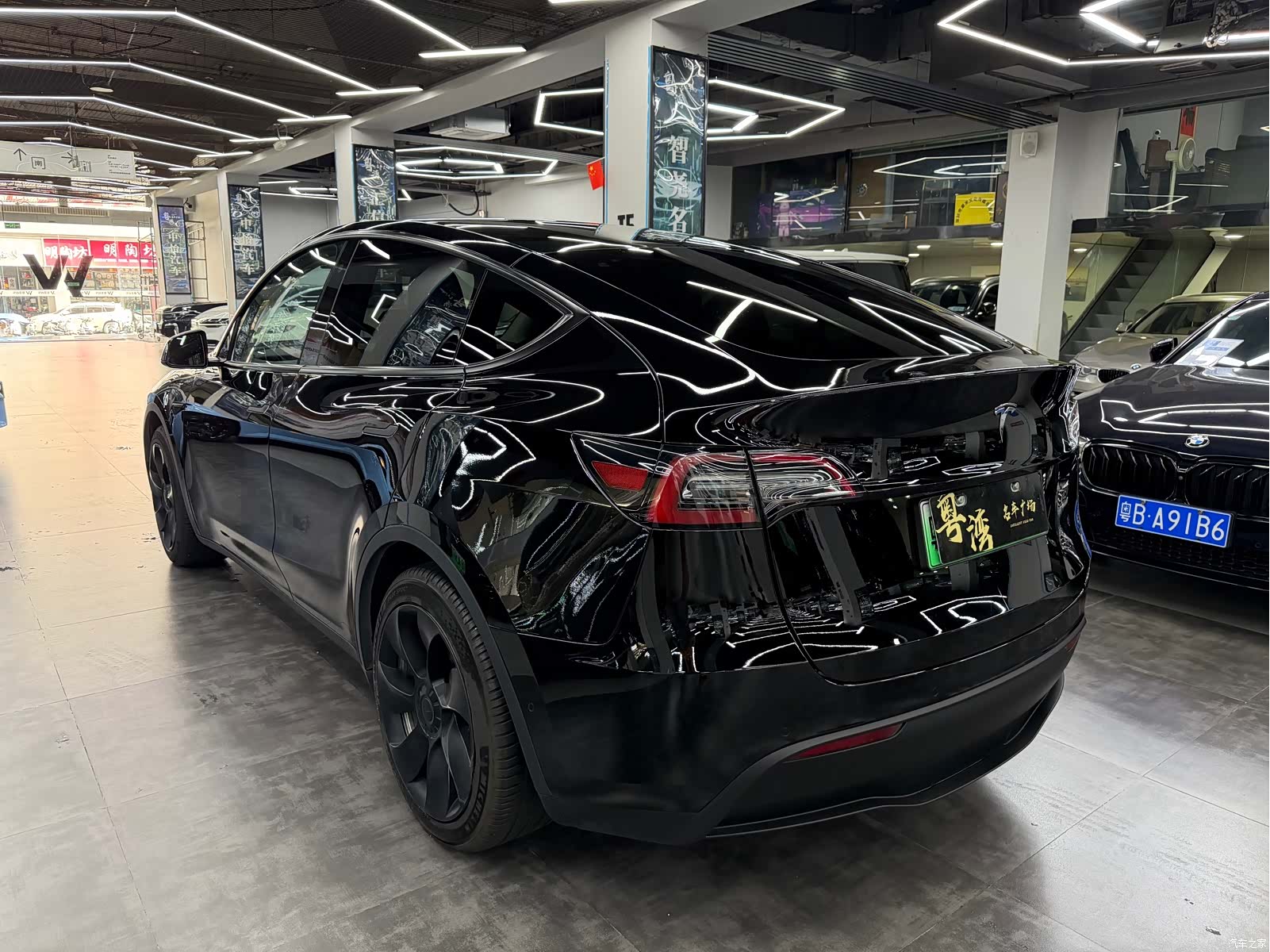 Tesla Model Y, 2022 16