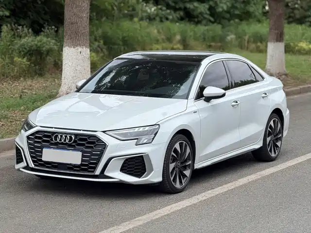 Audi A3 2022 — купить из Китая под заказ