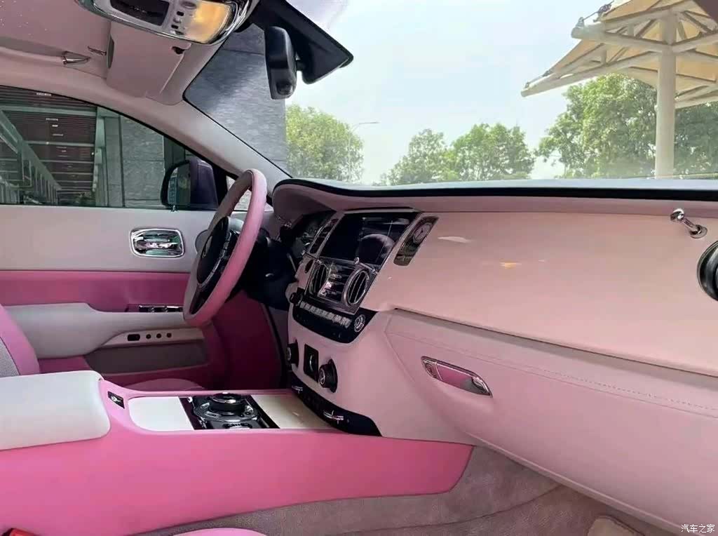 Rolls-Royce Wraith, 2020 10