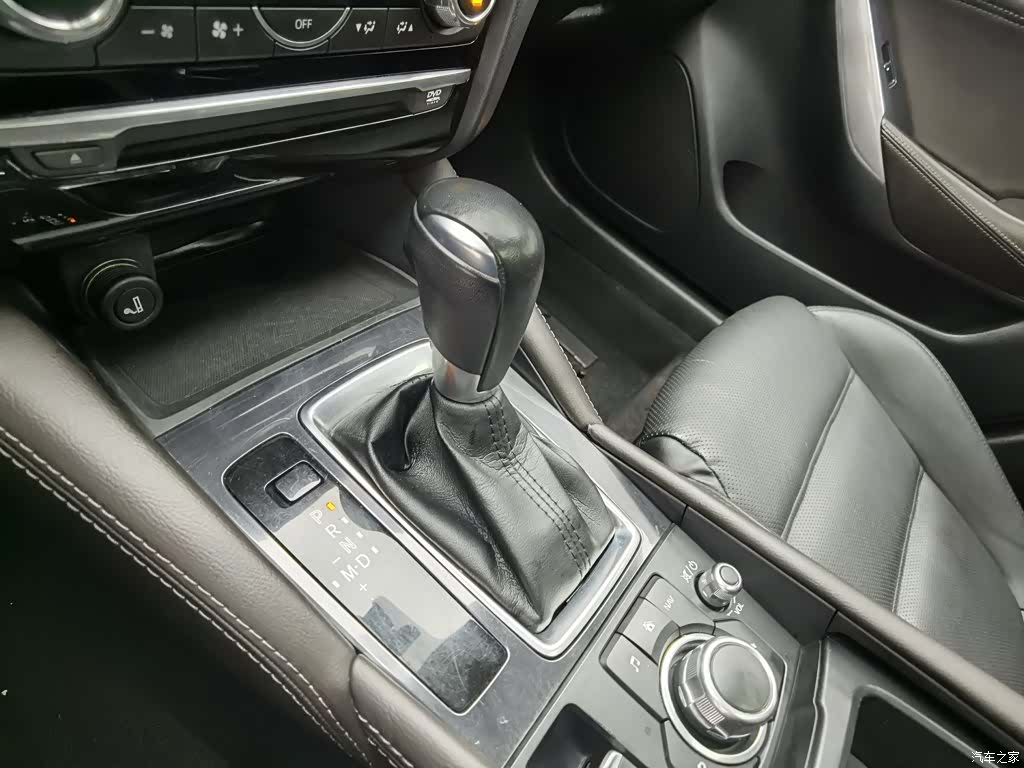 Mazda Atenza, 2016 13