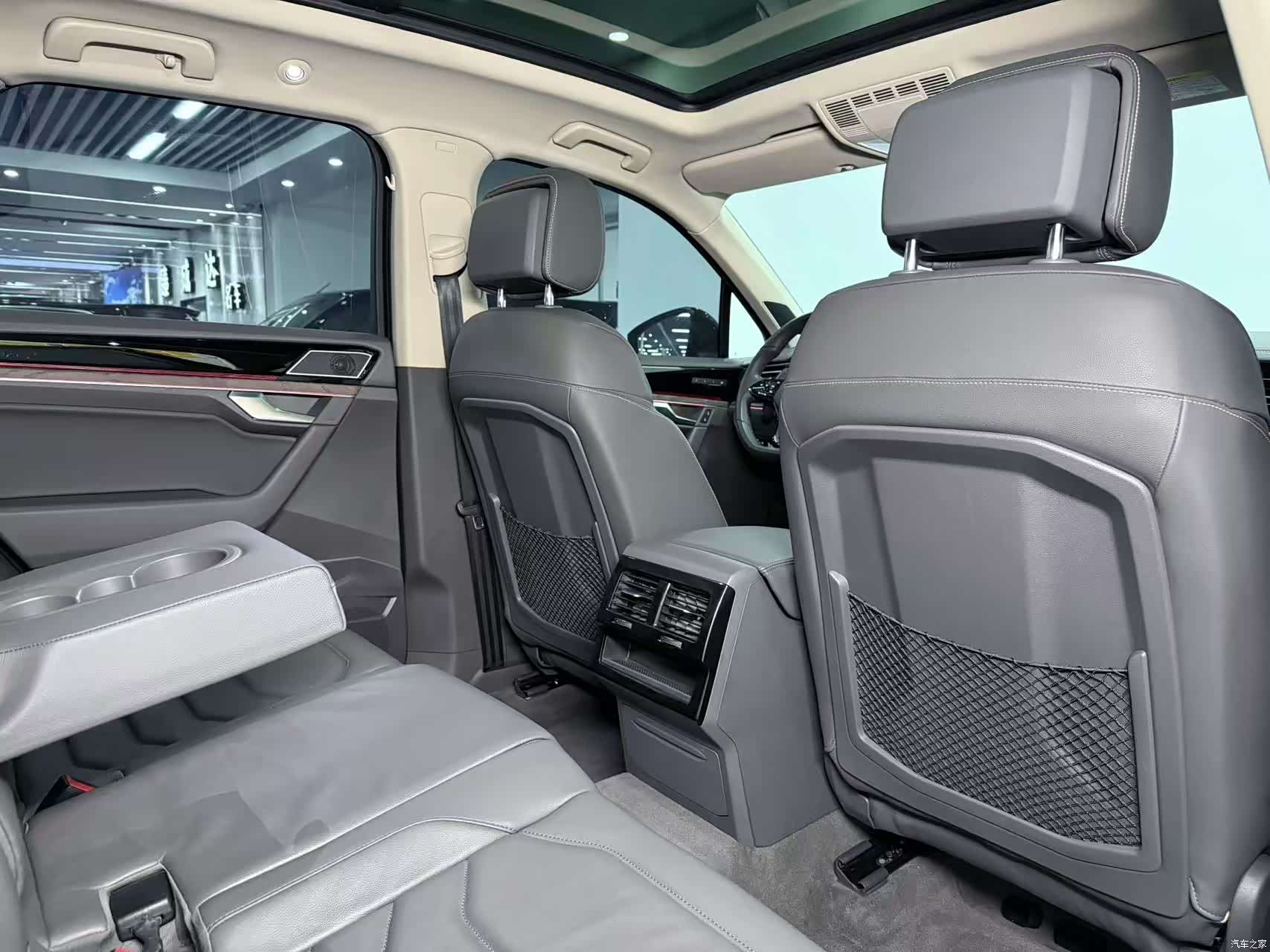 Volkswagen Touareg, 2021 15