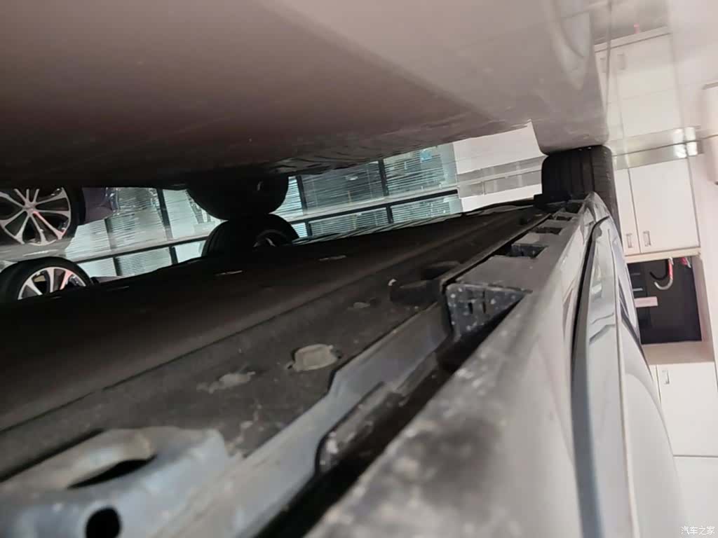 Luxeed R7, 2025 21