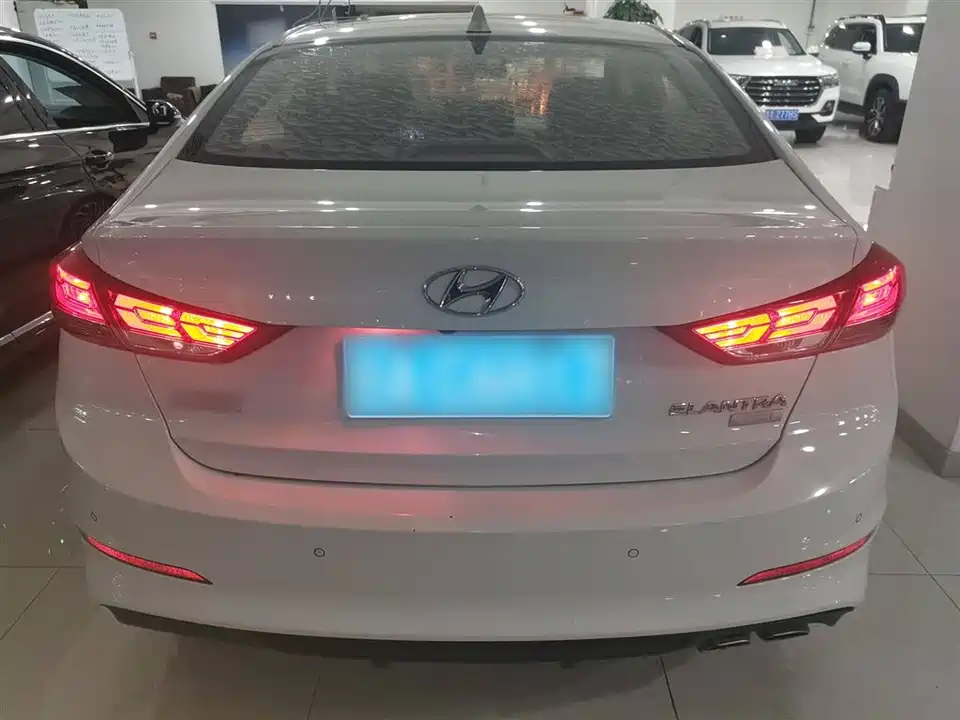 Hyundai Lead