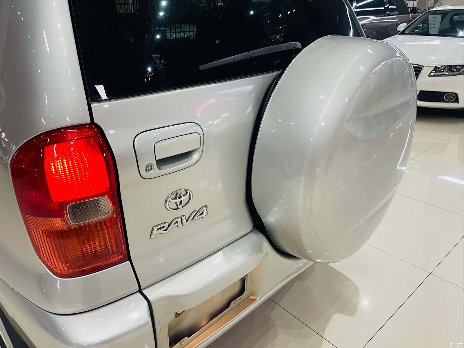 Toyota RAV4, 2004 16