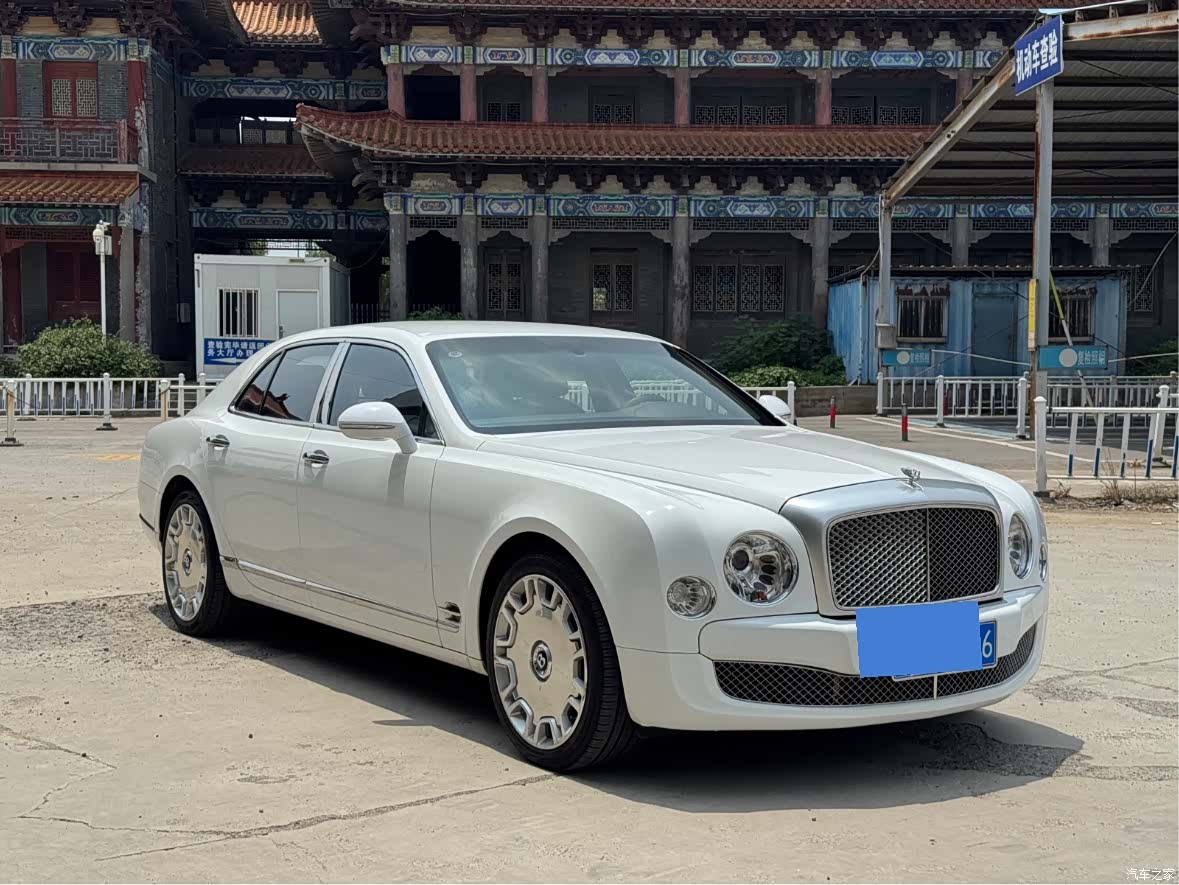 Bentley Mulsanne, 2011 2