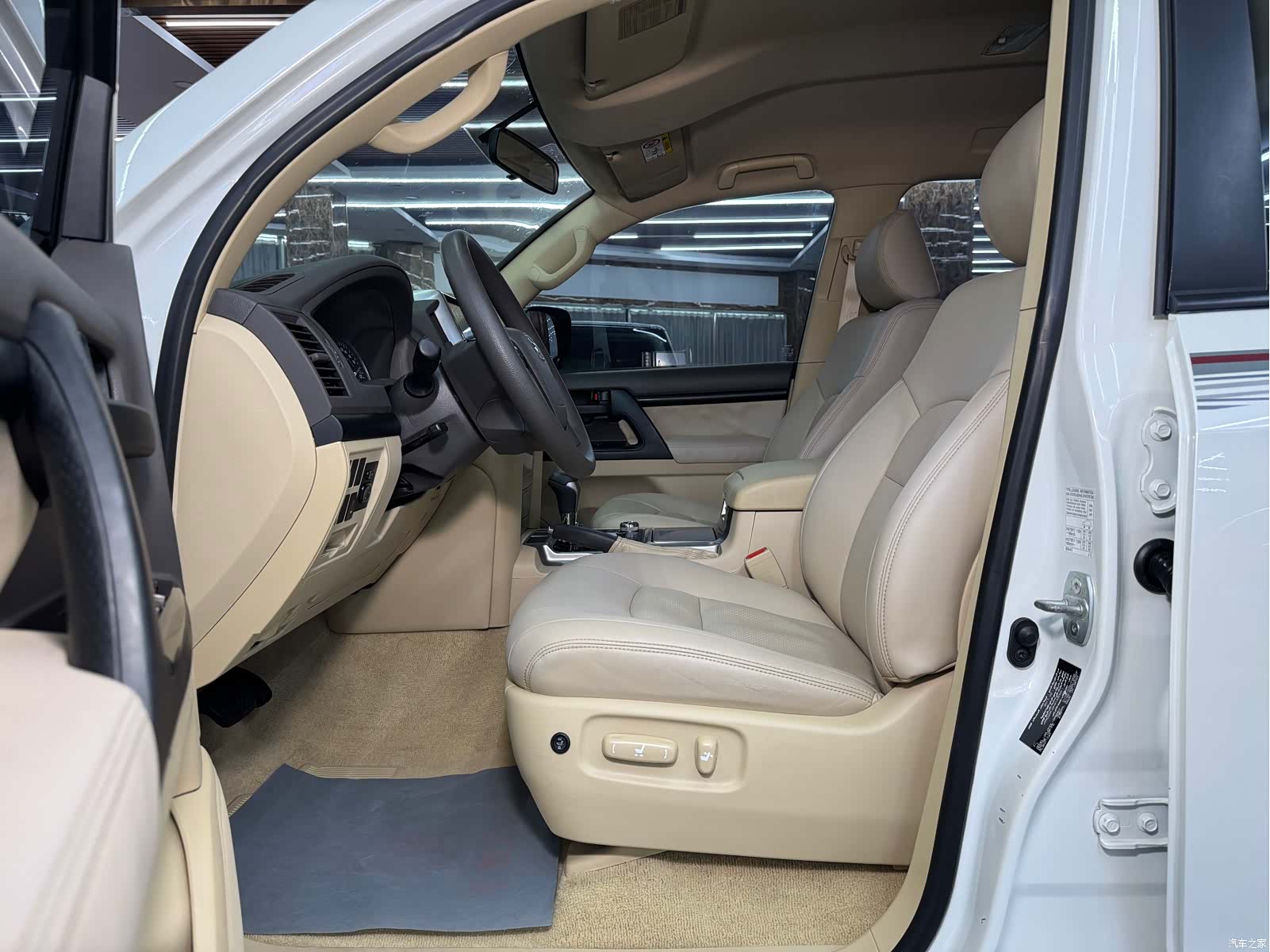 Toyota Land Cruiser, 2017 11