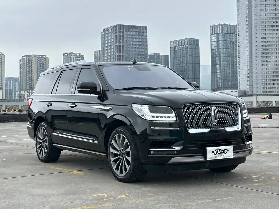 Lincoln Navigator