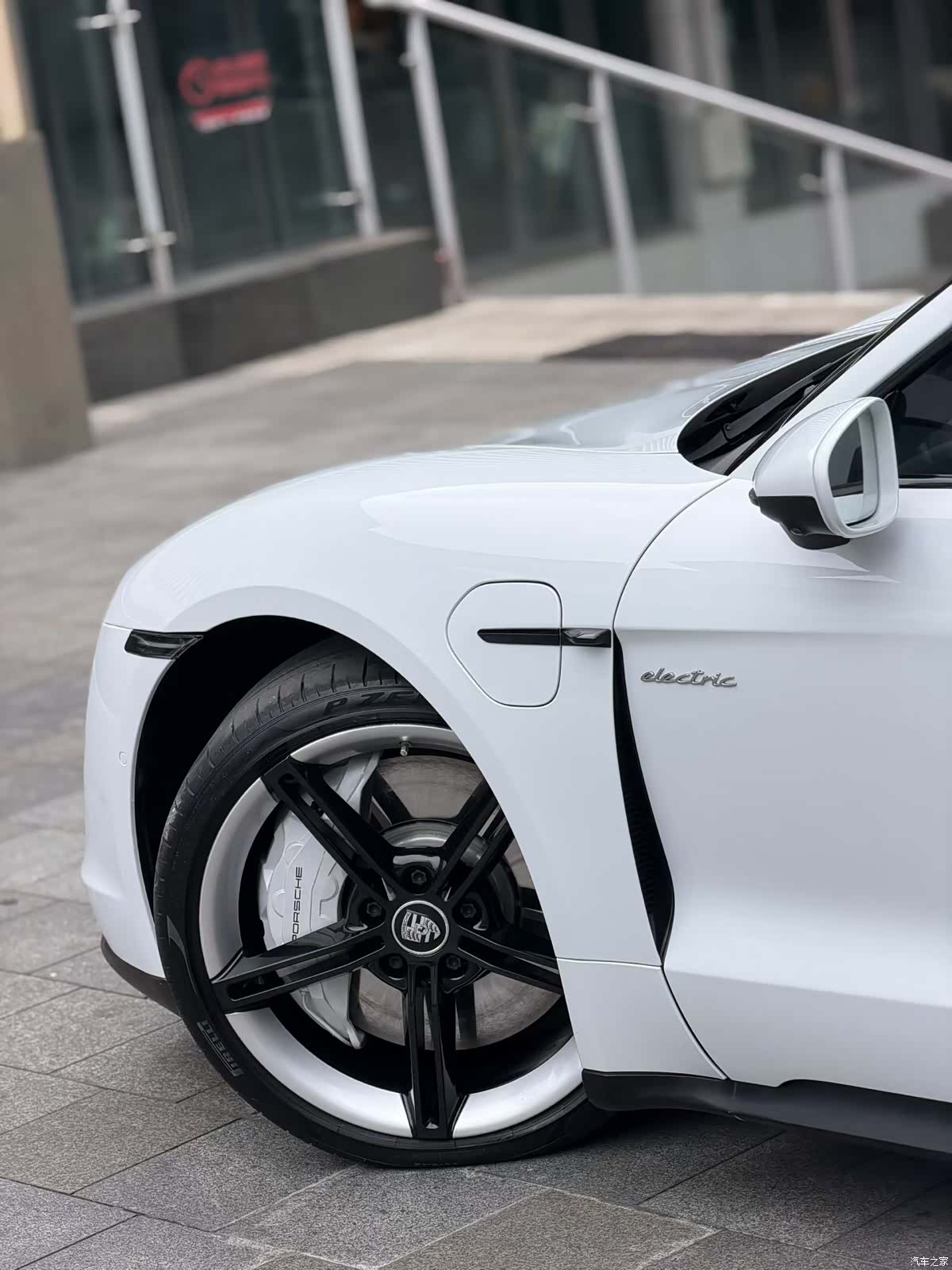 Porsche Taycan, 2020 4