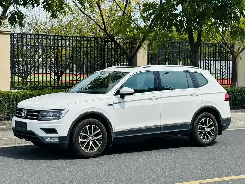 Volkswagen Tiguan L