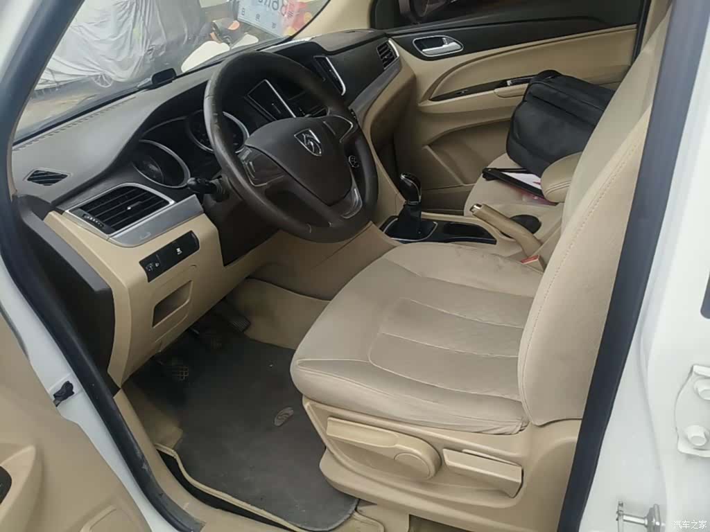 Wuling 730, 2017 11