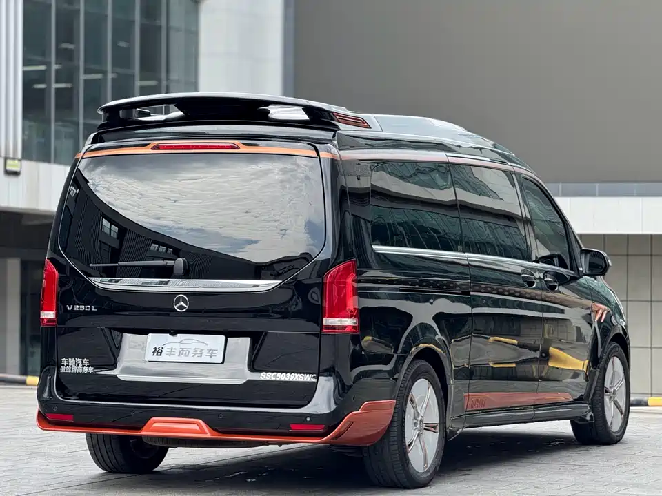 Mercedes-Benz V-class
