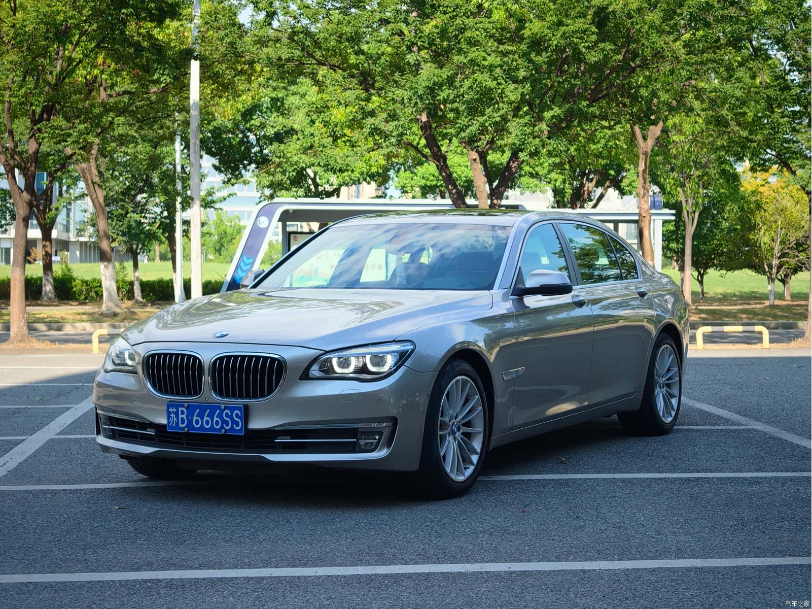 BMW 7 Series, 2014 1