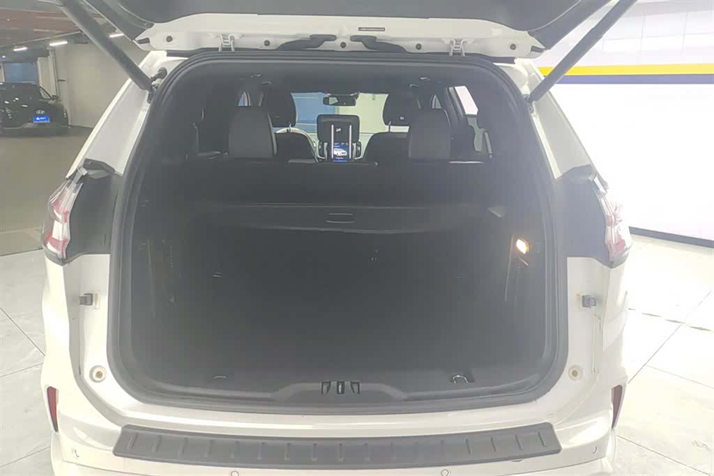 Ford Edge, 2019 4