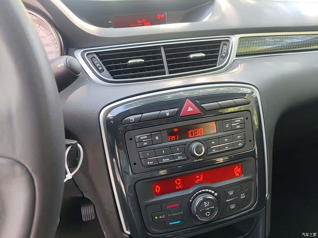 Peugeot 308, 2016 13