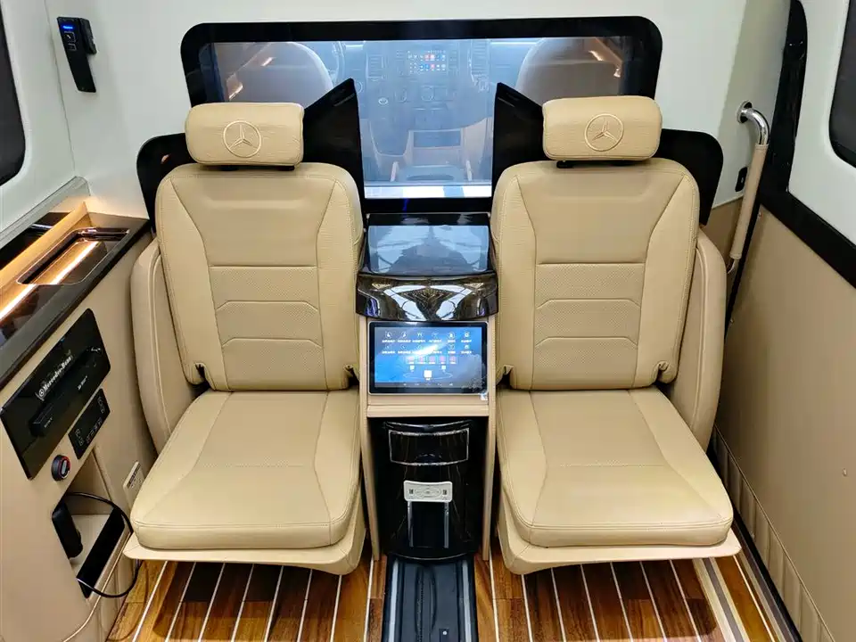 Mercedes-Benz Sprinter Mercedes-Benz Sprinter