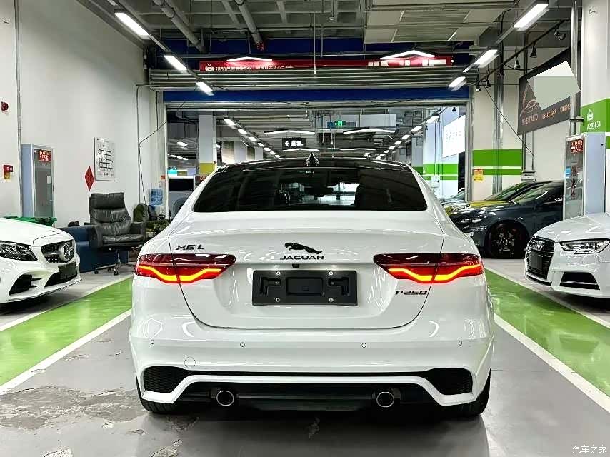 Land Rover XEL, 2022 8