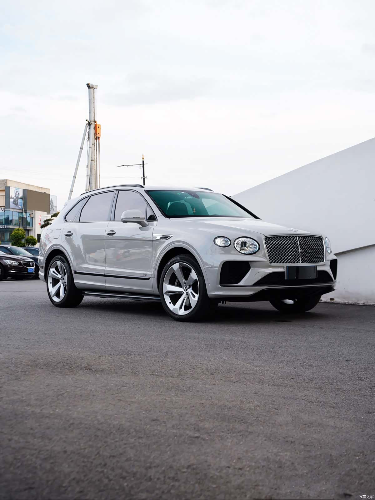 Bentley Bentayga, 2020 6