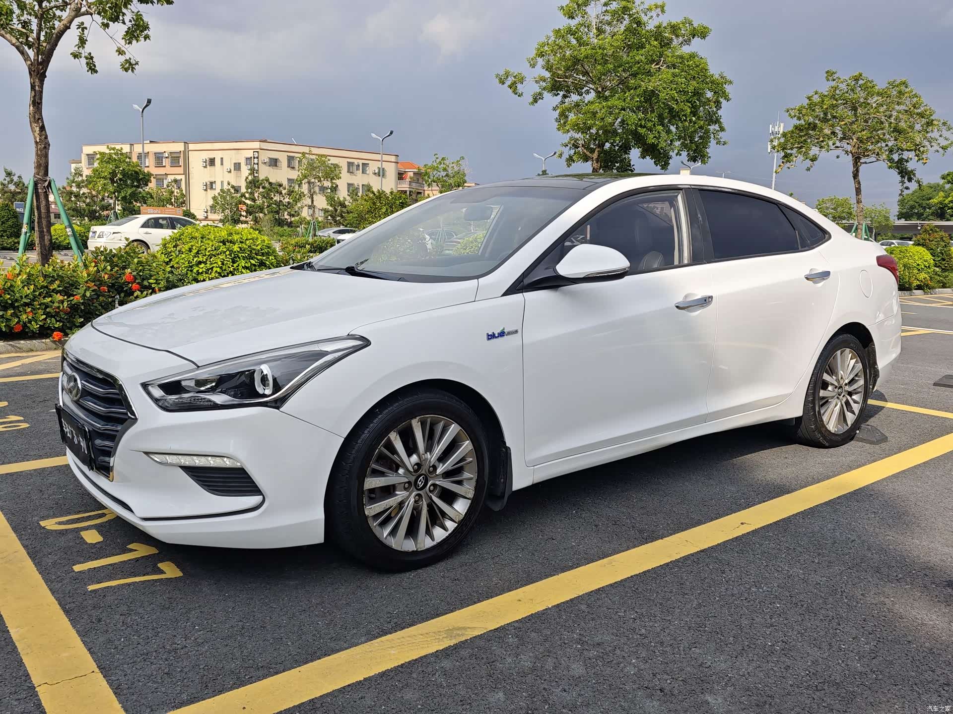 Hyundai GLS