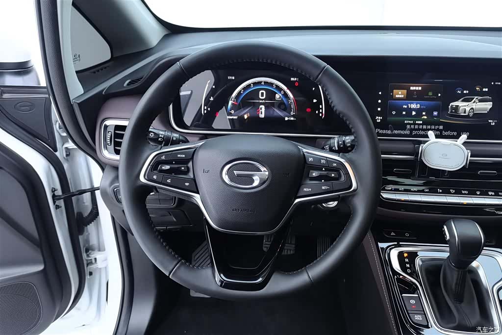 Trumpchi M6, 2025 15