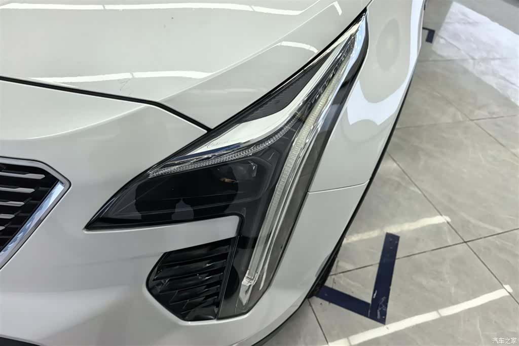 Cadillac XT4, 2021 все фото